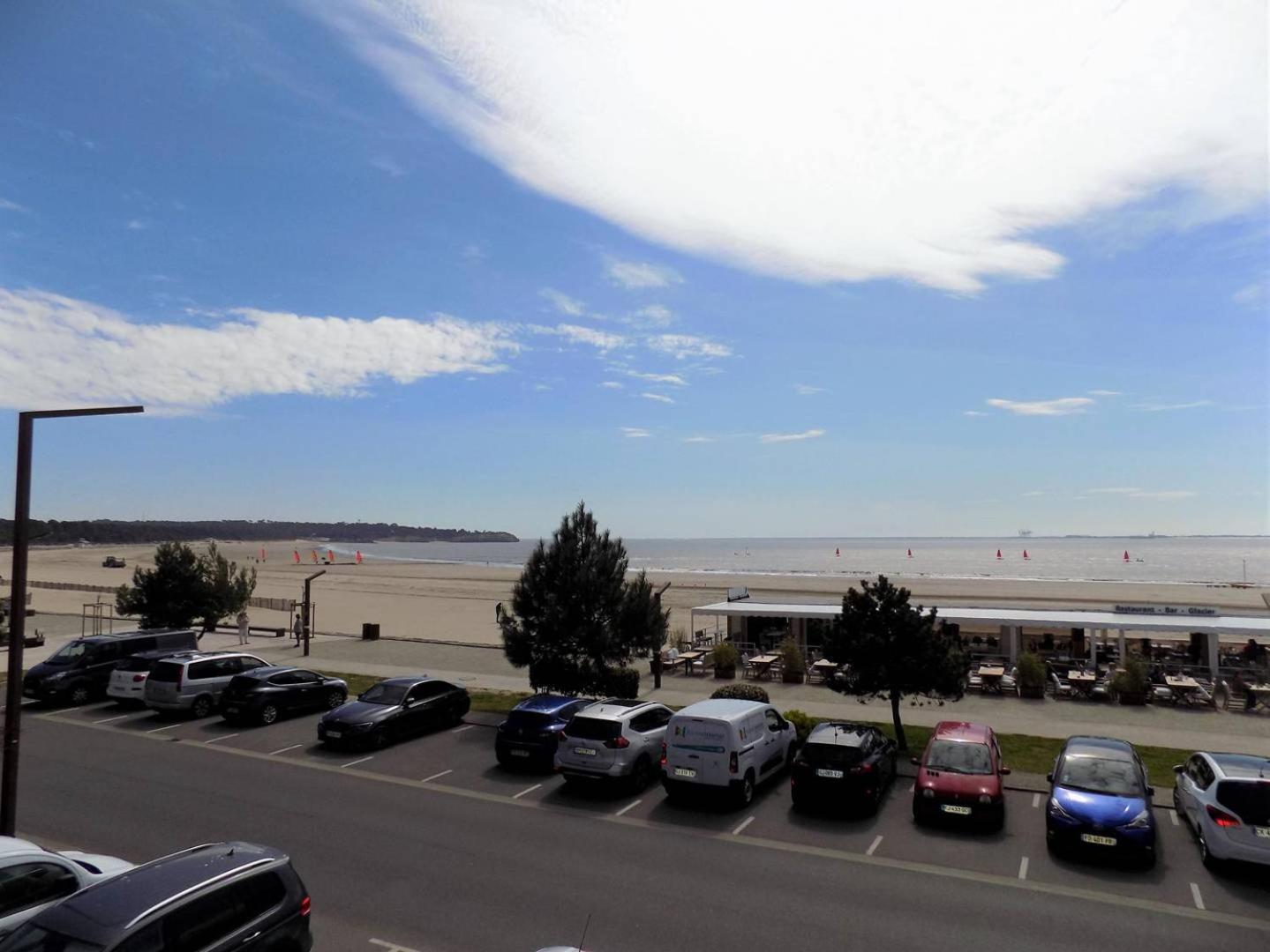 Saint Georges De Didonne - Pleine Vue Mer Pour Ce Studio Cabine Face A La Plage Екстер'єр фото
