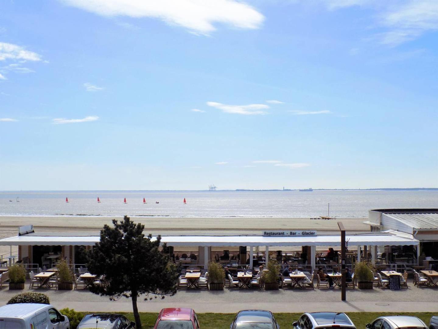 Saint Georges De Didonne - Pleine Vue Mer Pour Ce Studio Cabine Face A La Plage Екстер'єр фото