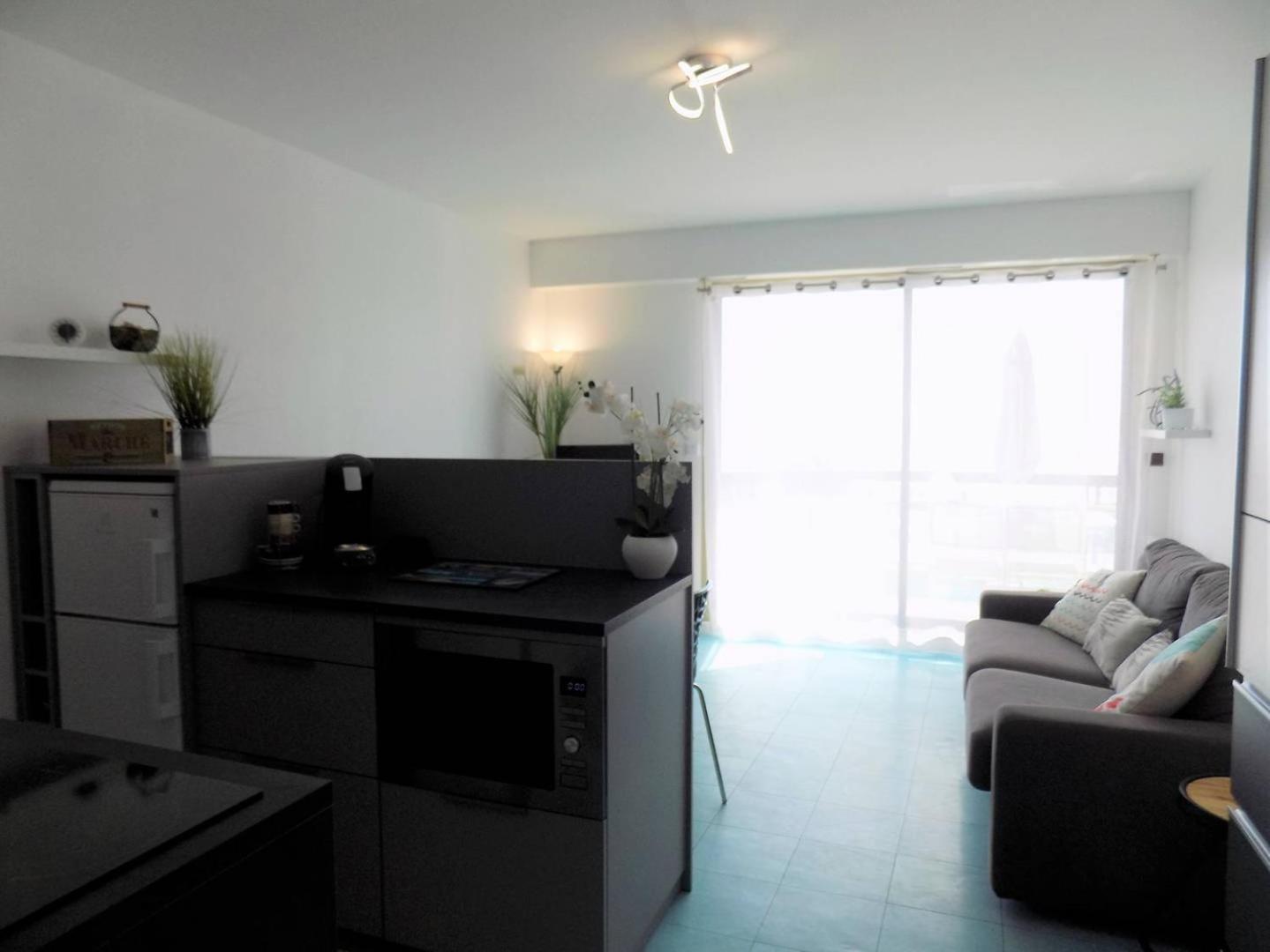 Saint Georges De Didonne - Pleine Vue Mer Pour Ce Studio Cabine Face A La Plage Екстер'єр фото