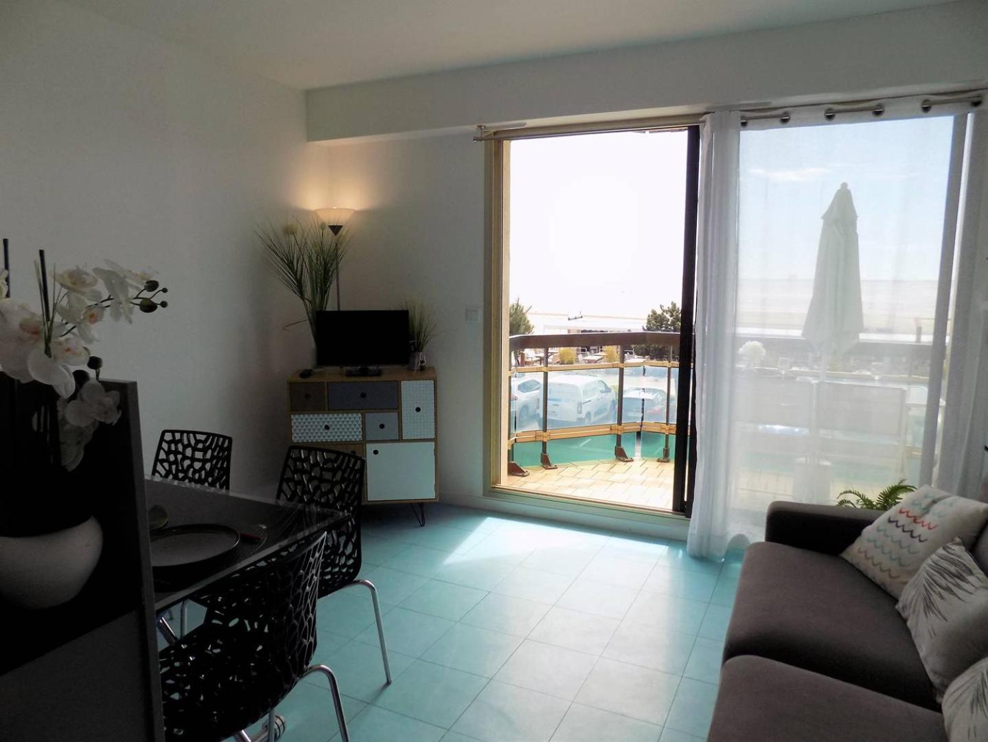 Saint Georges De Didonne - Pleine Vue Mer Pour Ce Studio Cabine Face A La Plage Екстер'єр фото