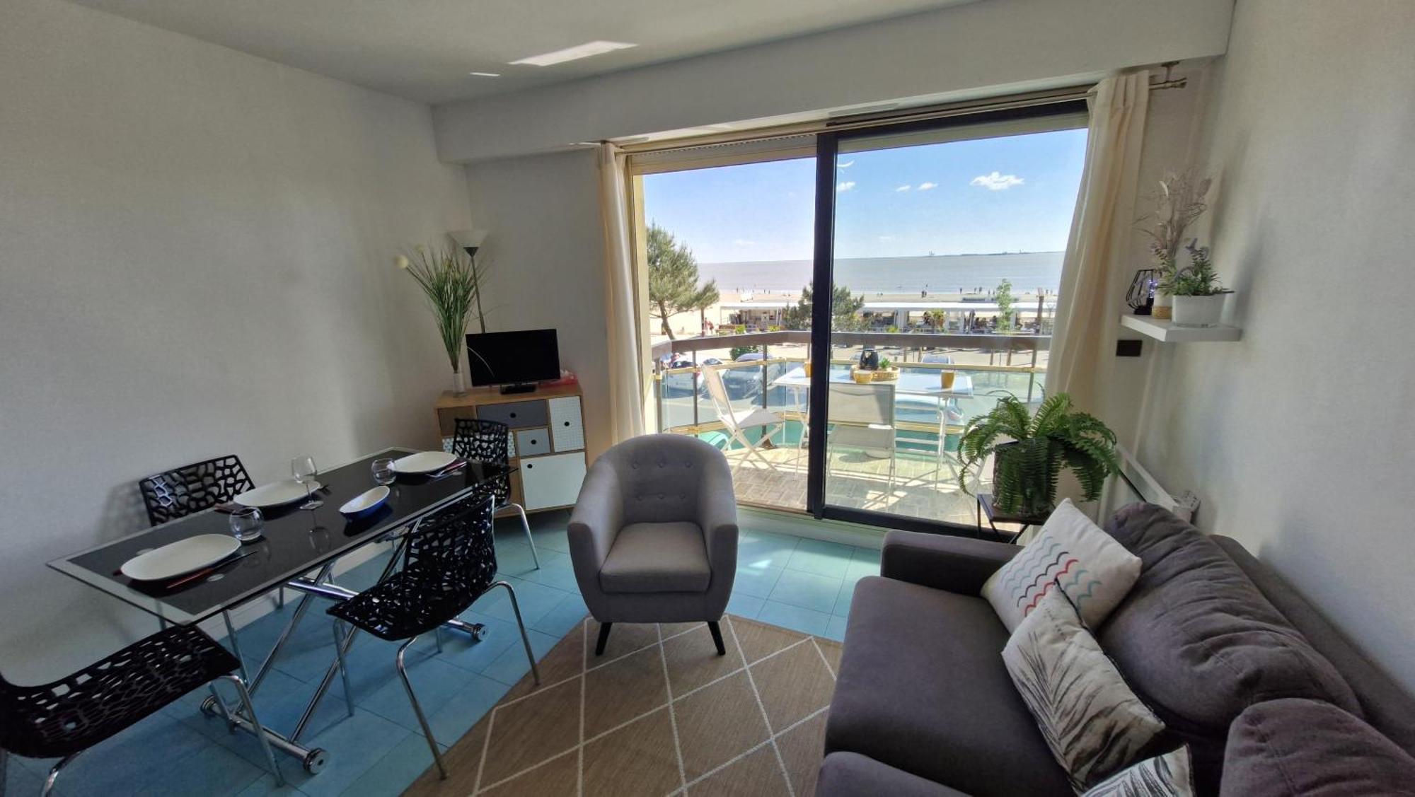 Saint Georges De Didonne - Pleine Vue Mer Pour Ce Studio Cabine Face A La Plage Екстер'єр фото