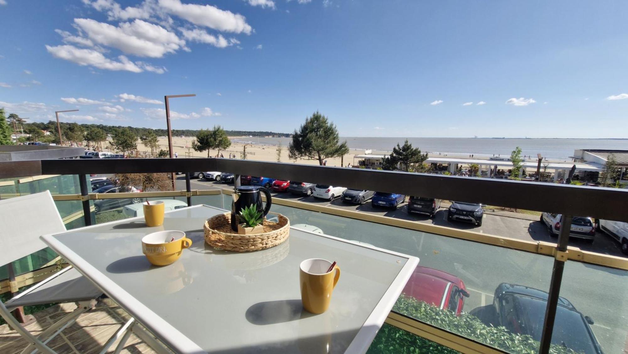Saint Georges De Didonne - Pleine Vue Mer Pour Ce Studio Cabine Face A La Plage Екстер'єр фото