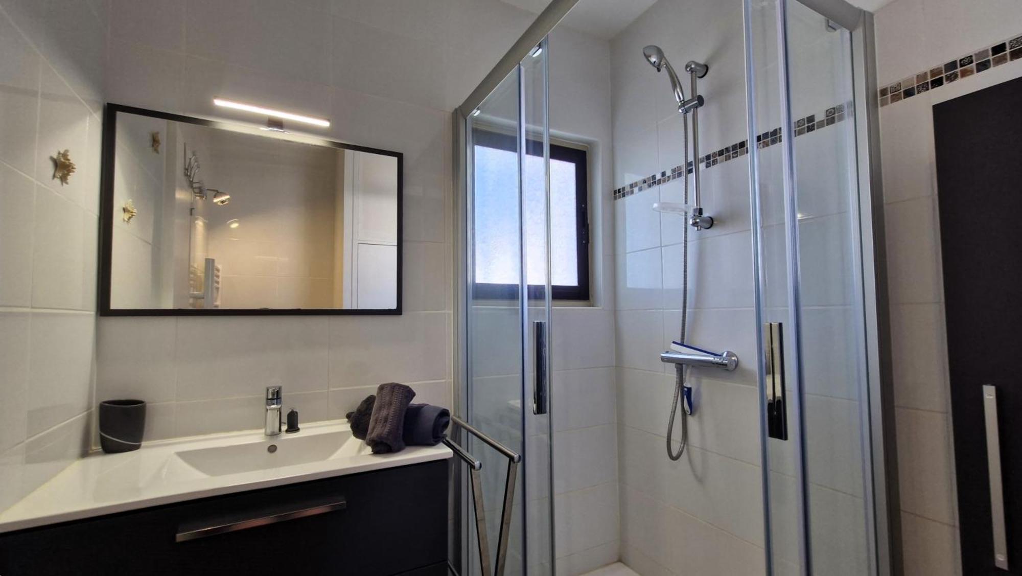 Saint Georges De Didonne - Pleine Vue Mer Pour Ce Studio Cabine Face A La Plage Екстер'єр фото